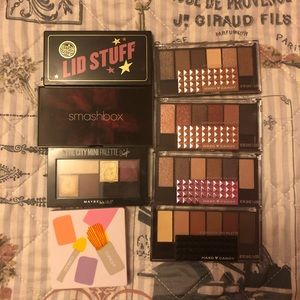 Small eyeshadow palettes